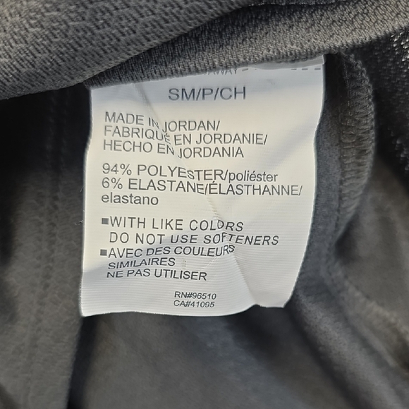 Under Armour Gray Fitted Sleeveless Tank Top - Picture 2 of 9